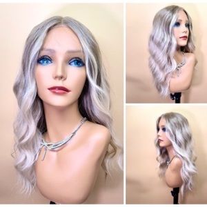 660551-1/ 24” lace front Ombre blond long nature water wavy synthetic wig